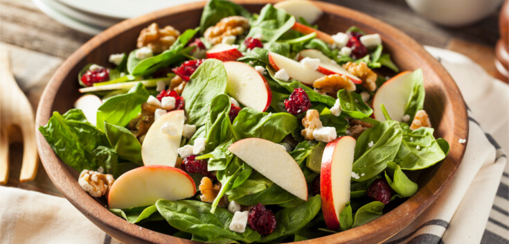 ensalada de canónigos y manzana