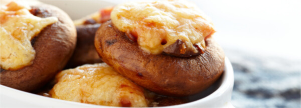 Champiñones rellenos gratinados