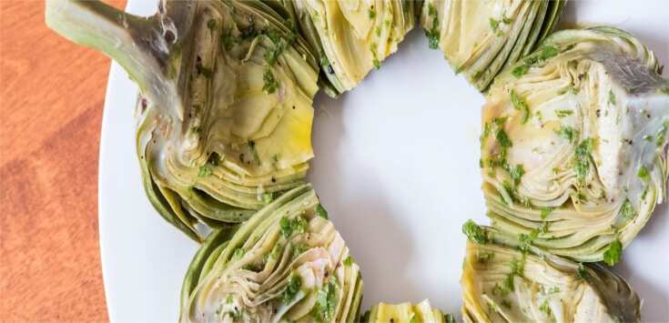 Alcachofas con salsa
