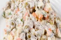 Ensaladilla rusa con guisantes