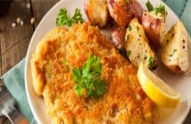 Filete de pollo con hierbas y patatas