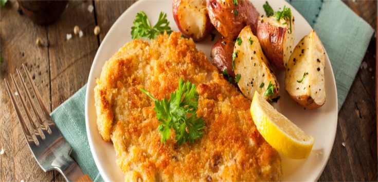 Filete de pollo con hierbas y patatas